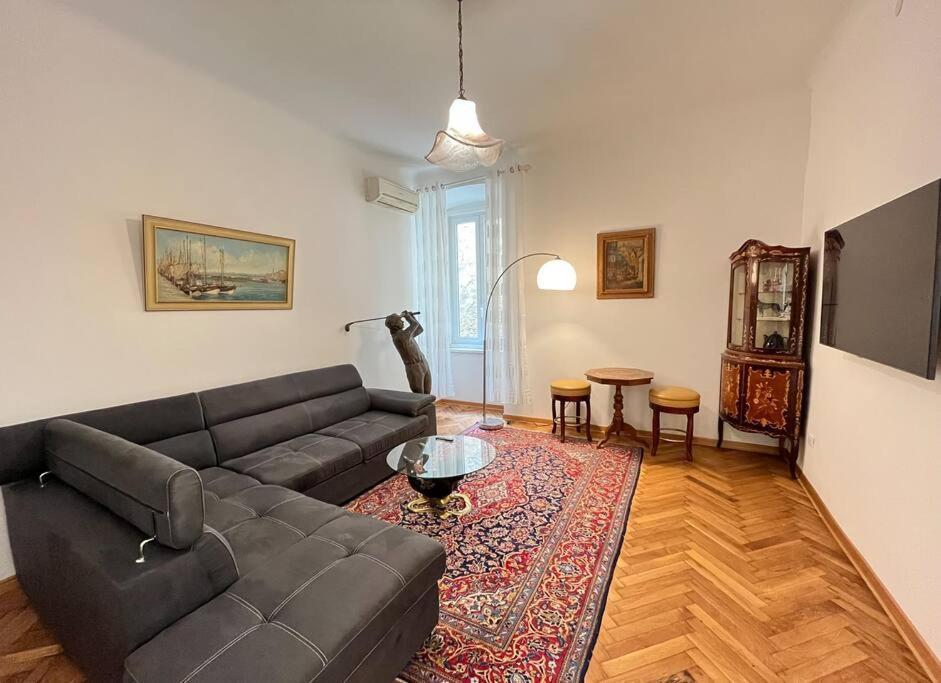 Residence Belvedere Paduina Triëst Buitenkant foto